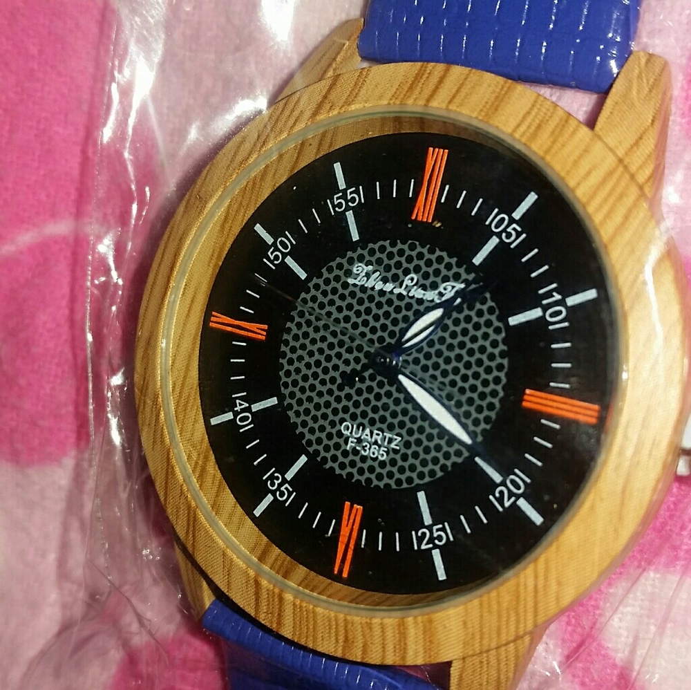 COPY - NEW Wooden Watch